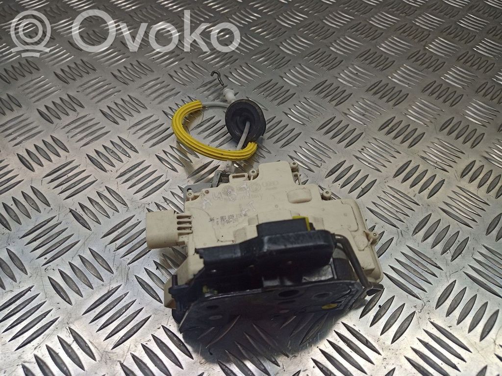 Audi A4 S4 B6 8E 8H Serratura portiera posteriore