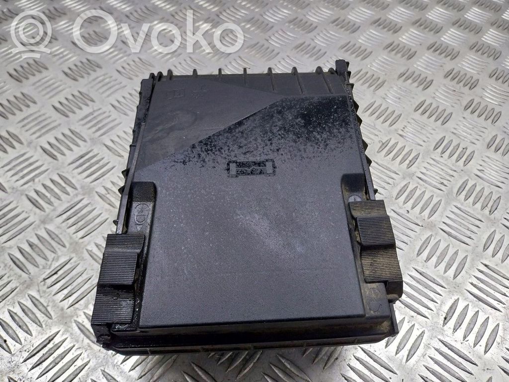 Volkswagen Golf V Coperchio scatola dei fusibili