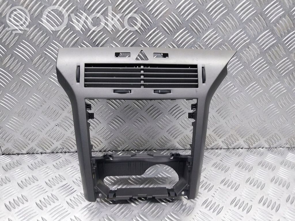 Opel Astra H Verkleidung Radio / Navigation 