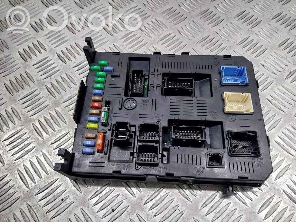 Peugeot 307 High voltage junction box 