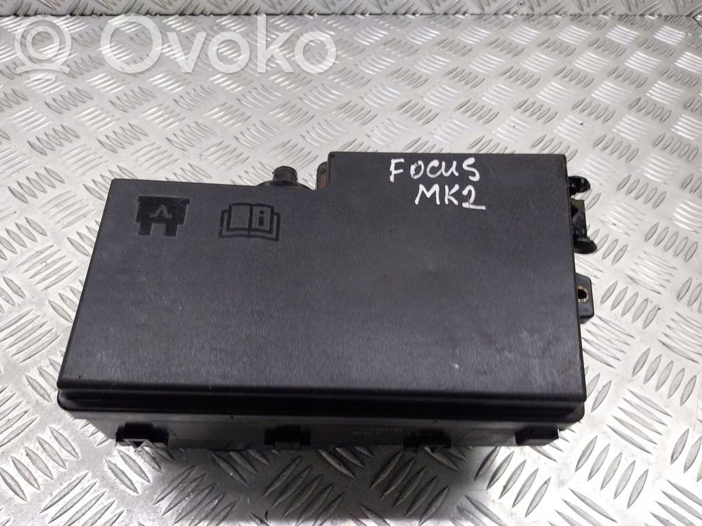 Ford Focus Sulakerasian kansi
