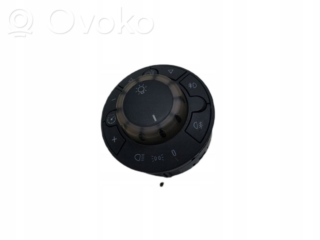 Light switch   13249401