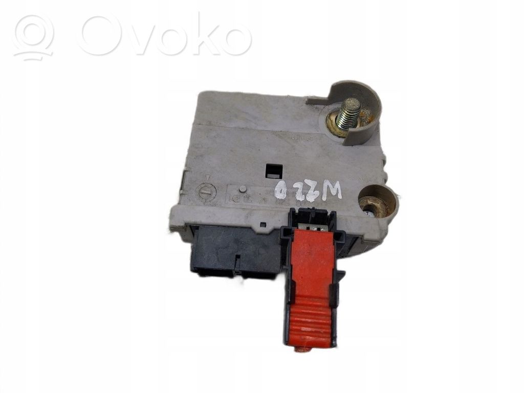 Mercedes-Benz S W220 Cableado positivo
