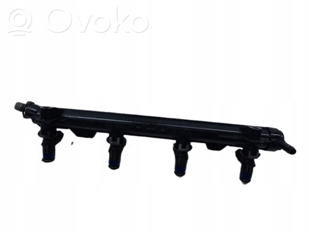 Volkswagen Polo IV 9N3 Listwa wtryskowa 