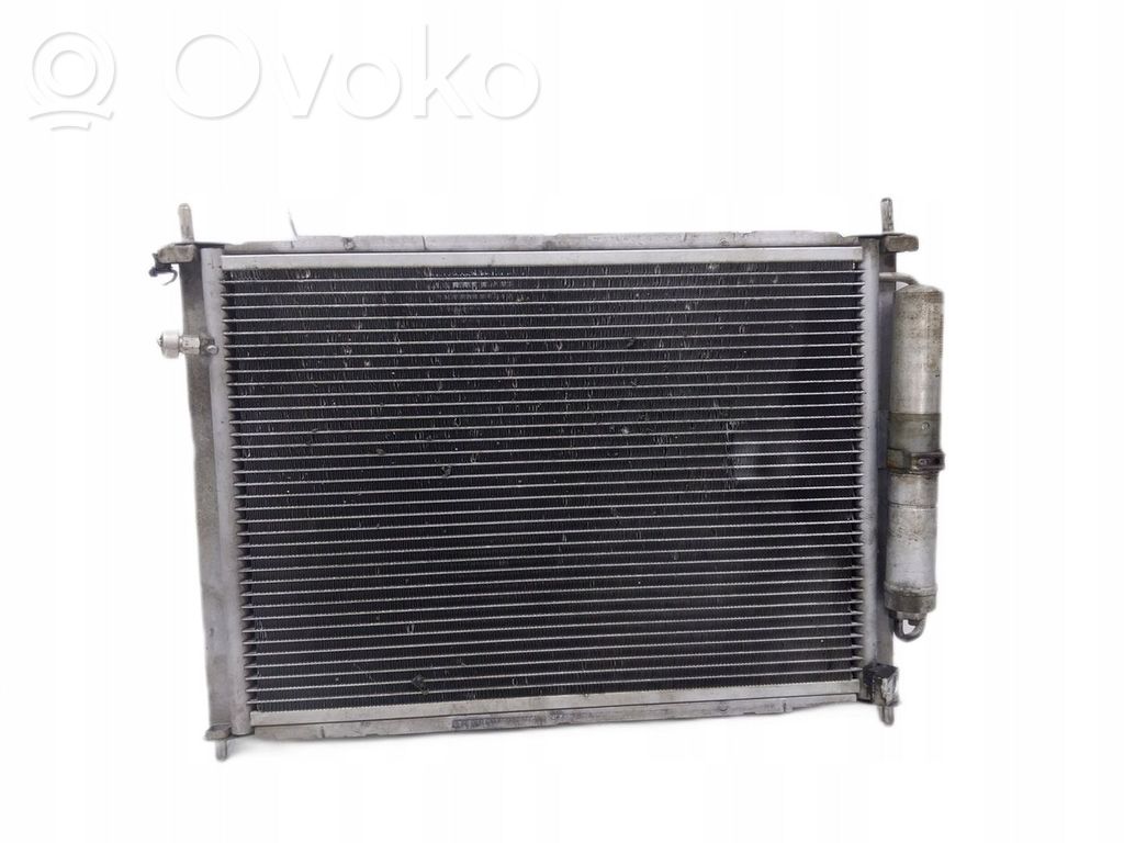 Renault Clio III Radiateur condenseur de climatisation