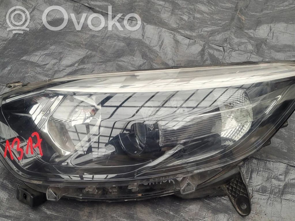 Renault Captur Priekšējais lukturis 