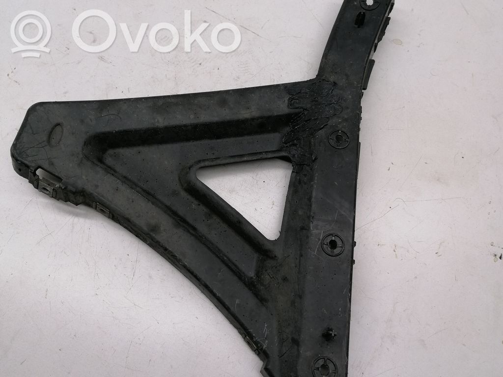 Ford Transit Custom Takapuskurin kannake 