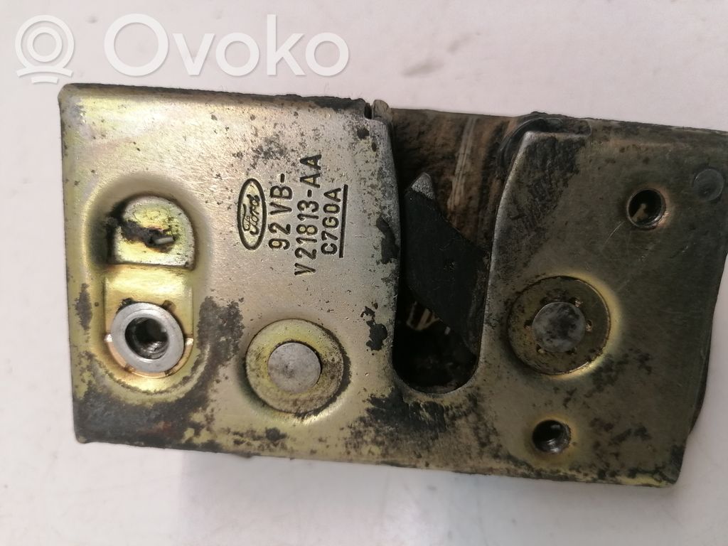 Ford Transit Priekšpusē slēdzene 