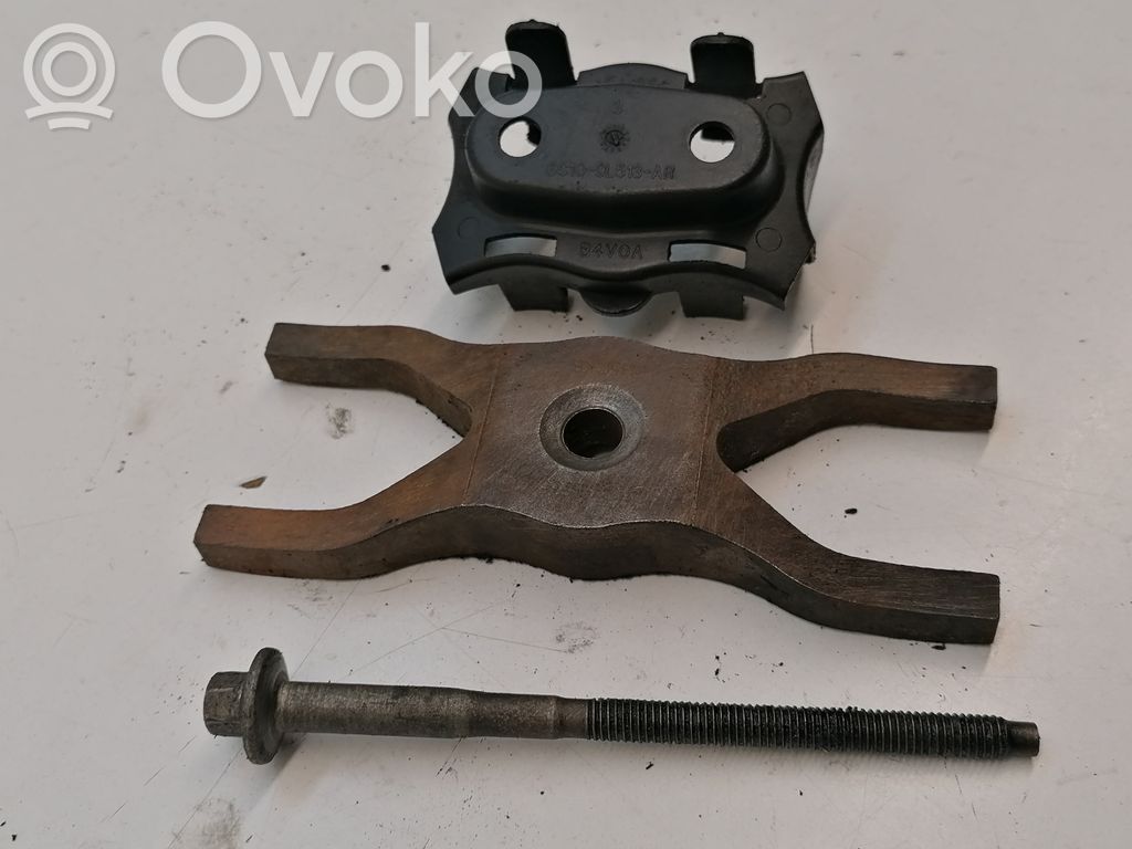 Abrazadera del inyector de combustible   6C1Q9L535AC,6C1Q9L513AB