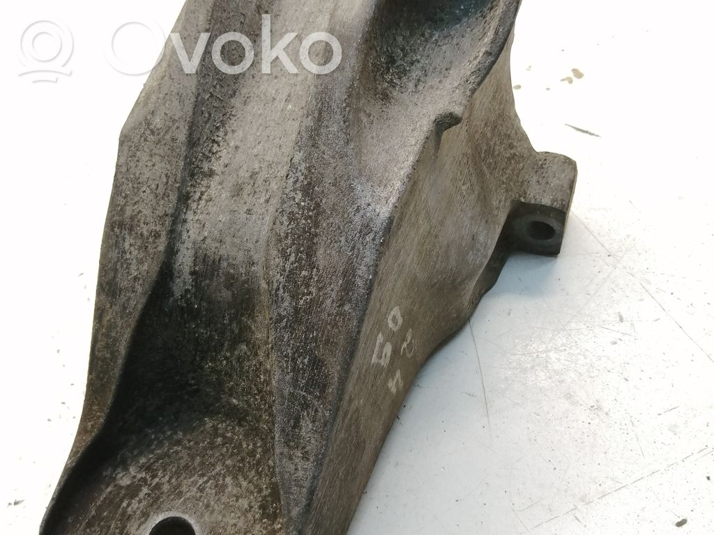 Ford Transit Engine mounting bracket 