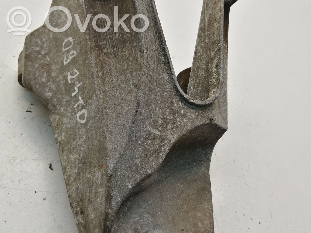 Ford Transit Engine mounting bracket 