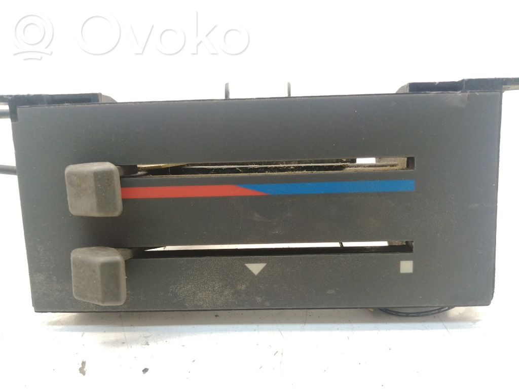 Heater control cables   88VW18532AA
