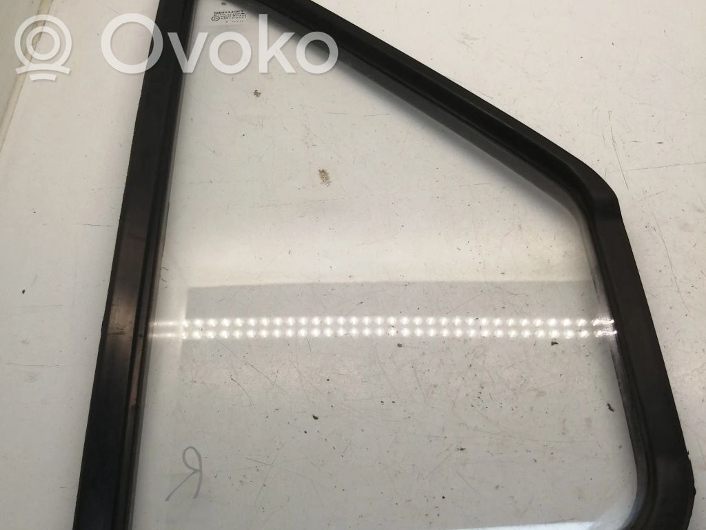 Ford Transit Front vent window/glass (coupe) 