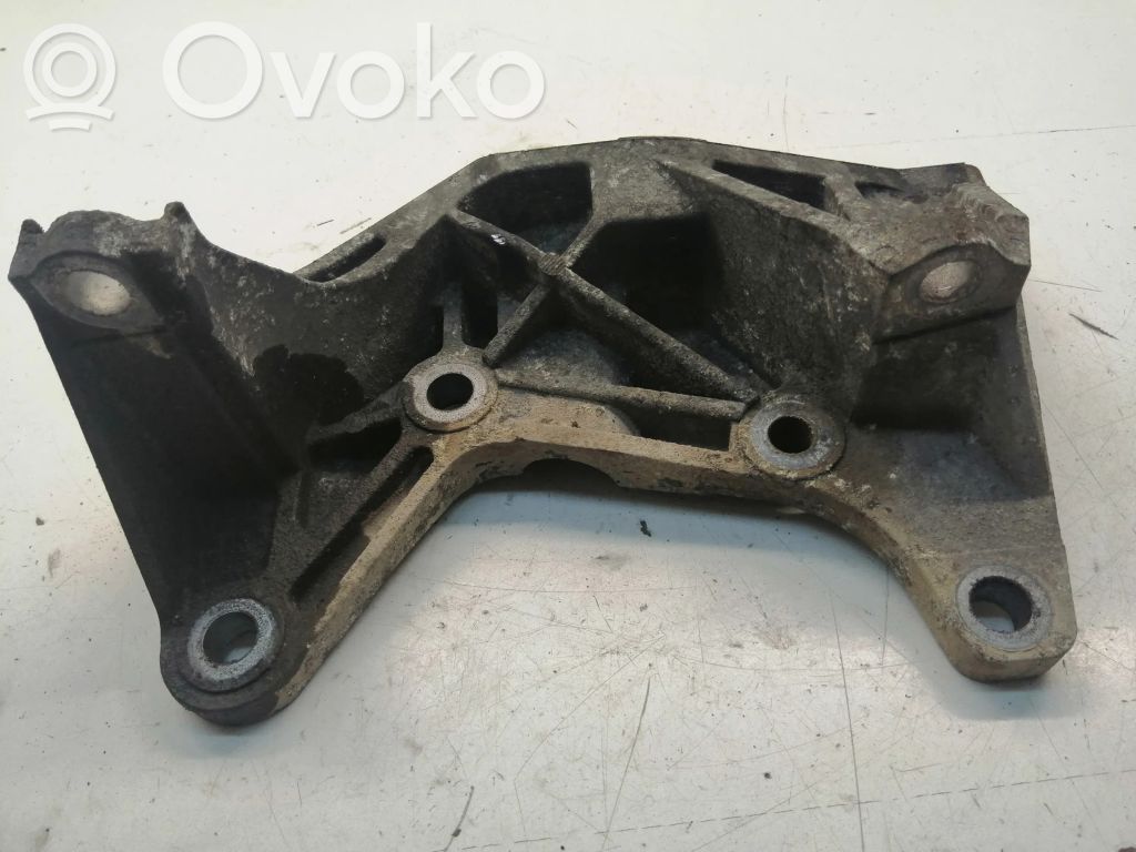 Ford Transit Gearbox mounting bracket 