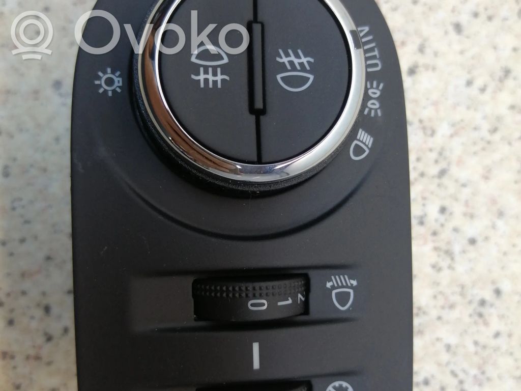 Opel Corsa F Šviesų modulis 
