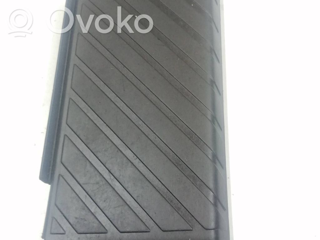 Volkswagen PASSAT B5 Jalkatuki 