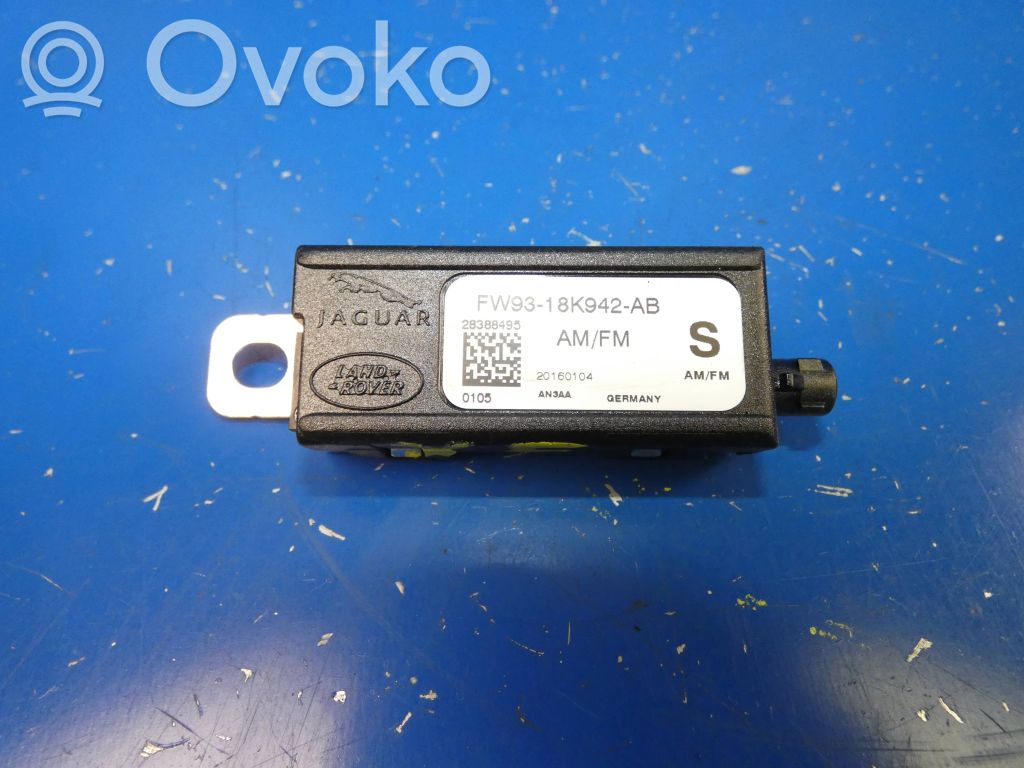 Jaguar XE Antenas pastiprinātājs 