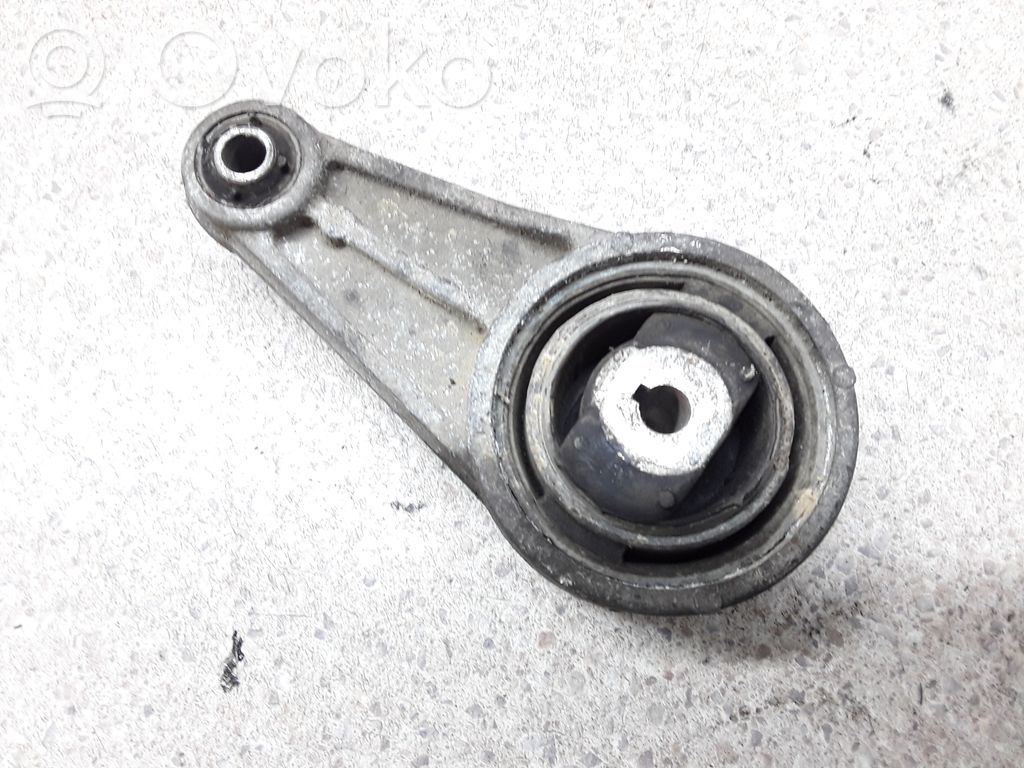 Engine mount bracket