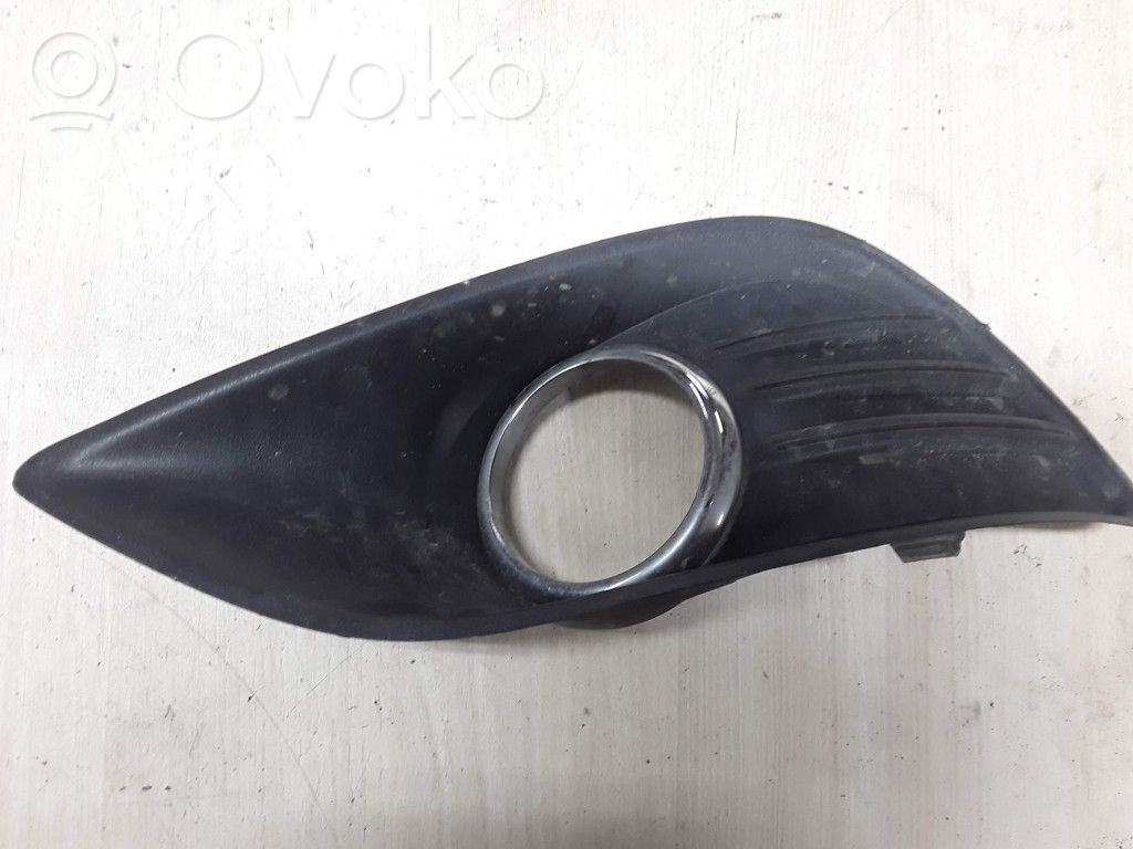 Ford Focus Front fog light trim/grill 