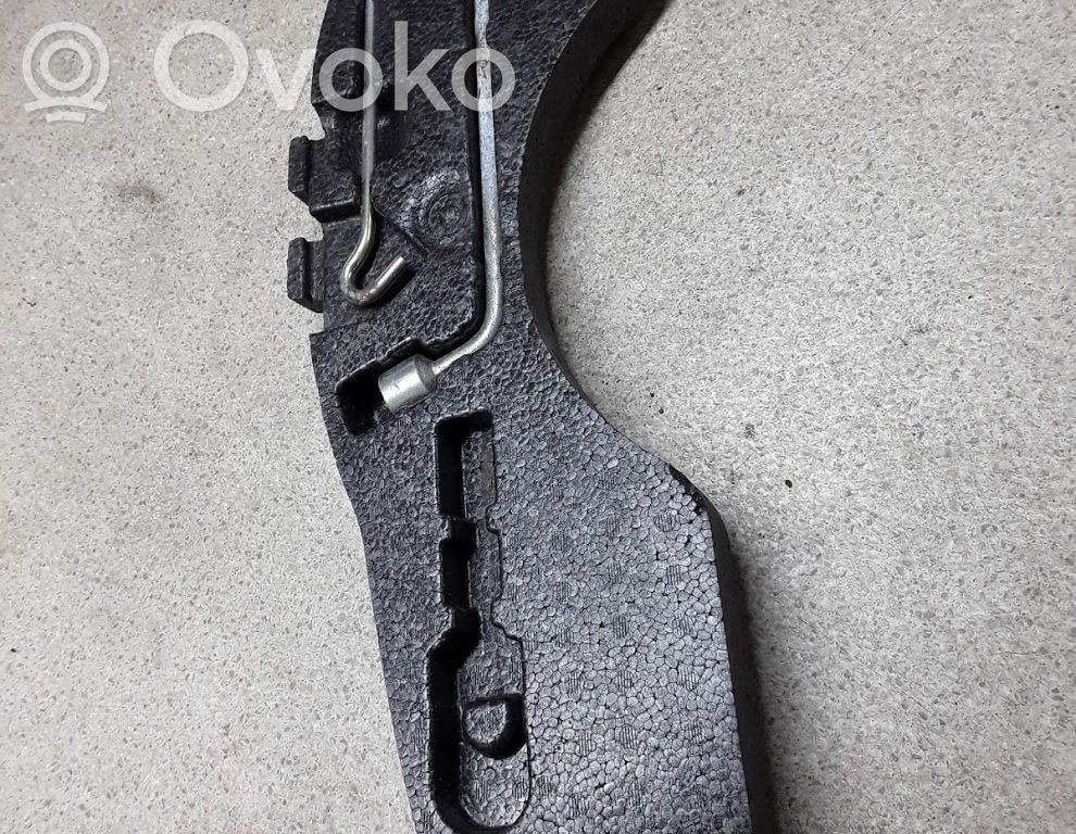 Mazda 3 I Tavaratilan säilytyslokero 