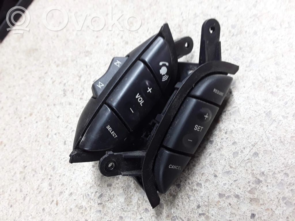 Jaguar S-Type Steering wheel buttons/switches 