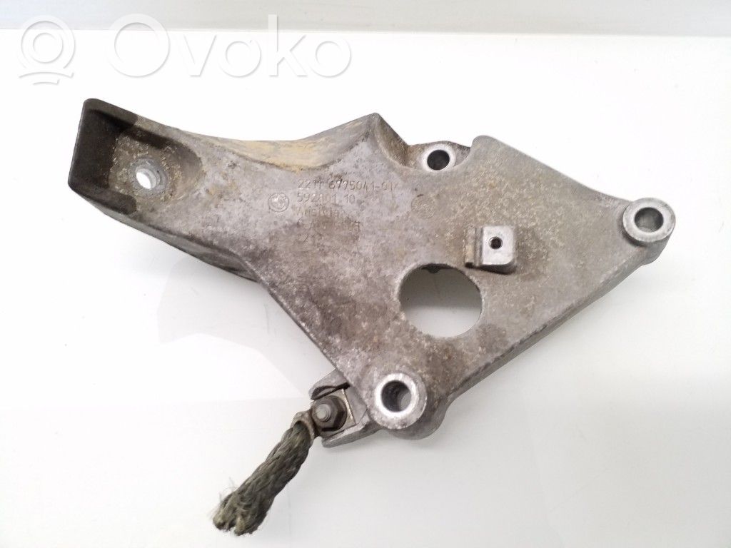 BMW 3 E90 E91 Engine mounting bracket 