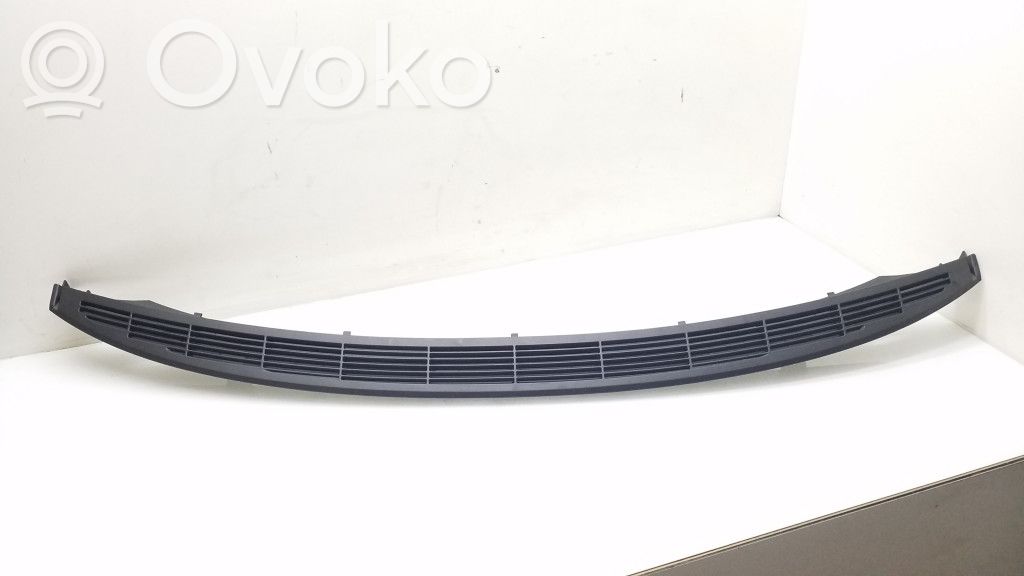BMW 3 E90 E91 Palodzes režģis 