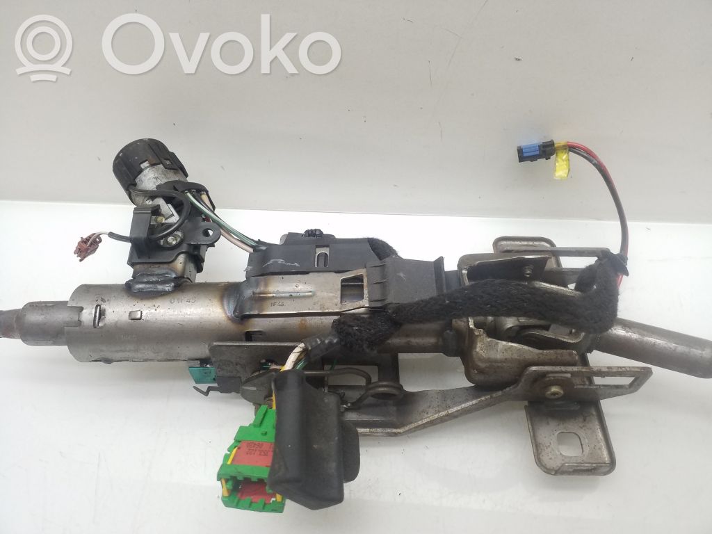 Peugeot 307 Vairo rato ašies komplektas 