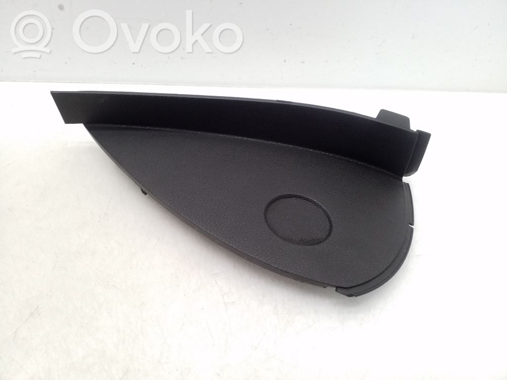 BMW 1 E81 E87 Panelės apdailos skydas (šoninis) 