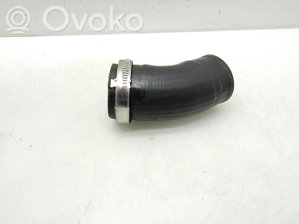 Volkswagen Tiguan Intercooler hose/pipe 