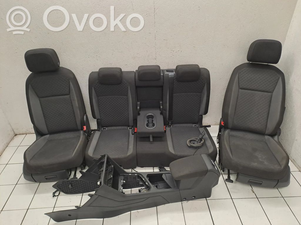 Volkswagen Tiguan Seat set 