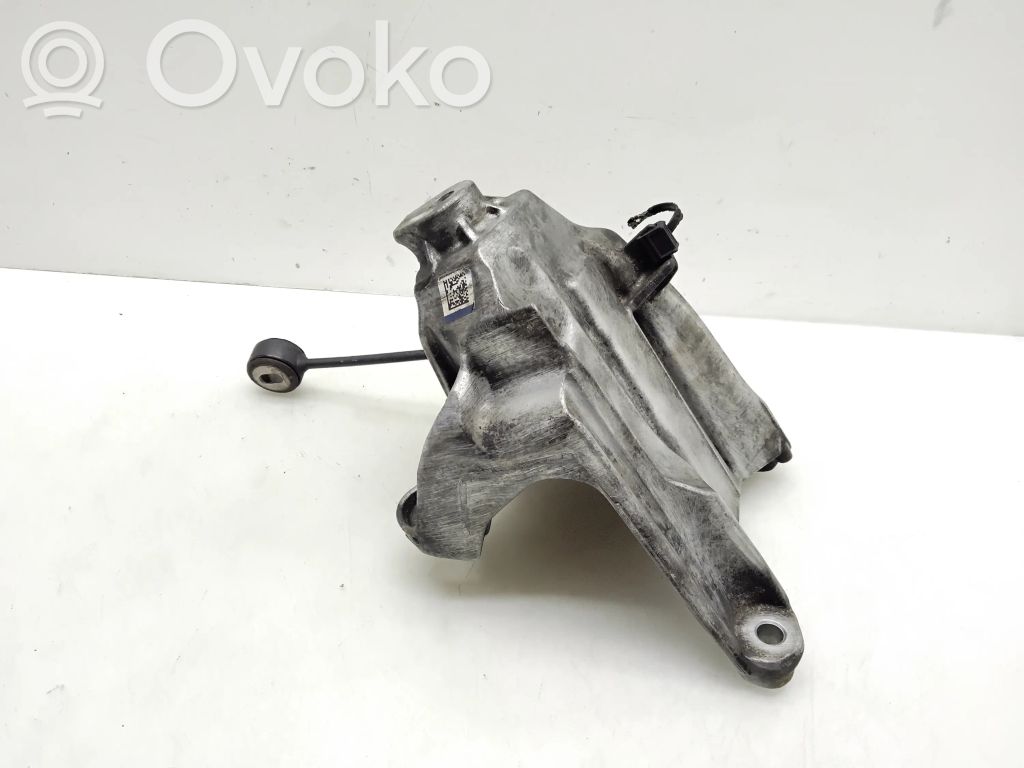 Engine mounting bracket   80A199869