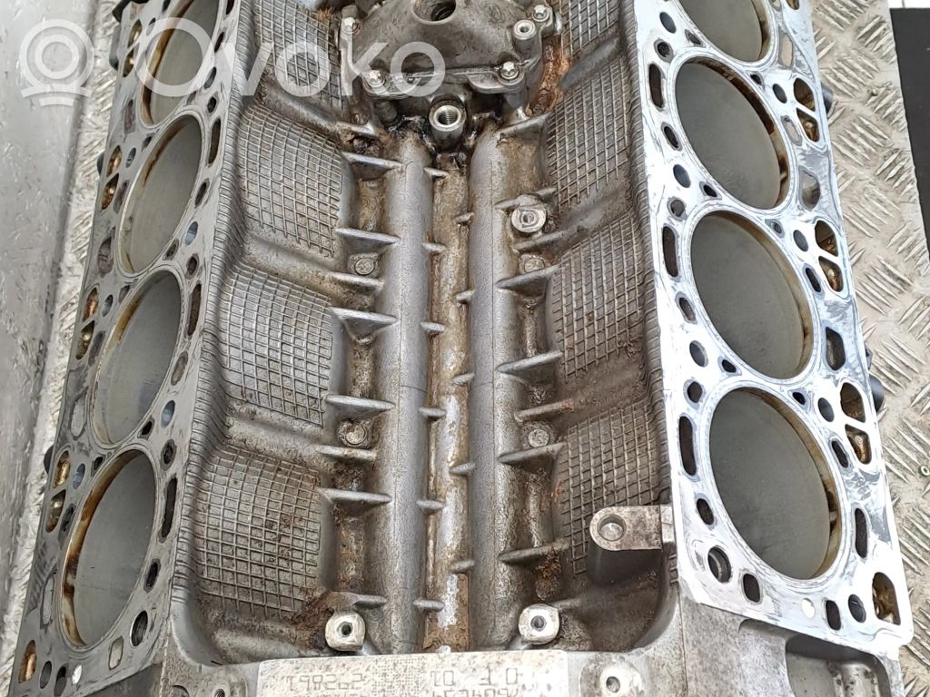 BMW 6 F12 F13 Engine block 