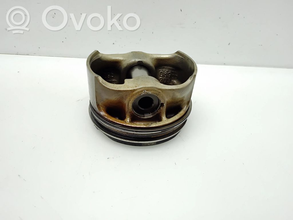 BMW 6 F12 F13 Piston 
