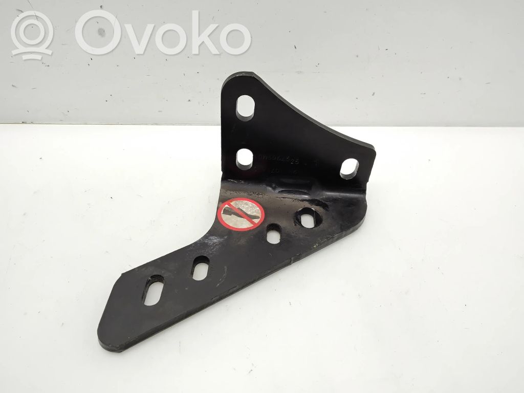 Peugeot Expert Sliding door lower roller guide/hinge 