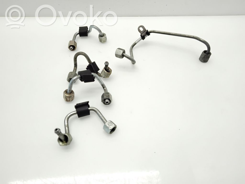 Volkswagen Touran III Caurule (-es) / šļūtene (-es) 