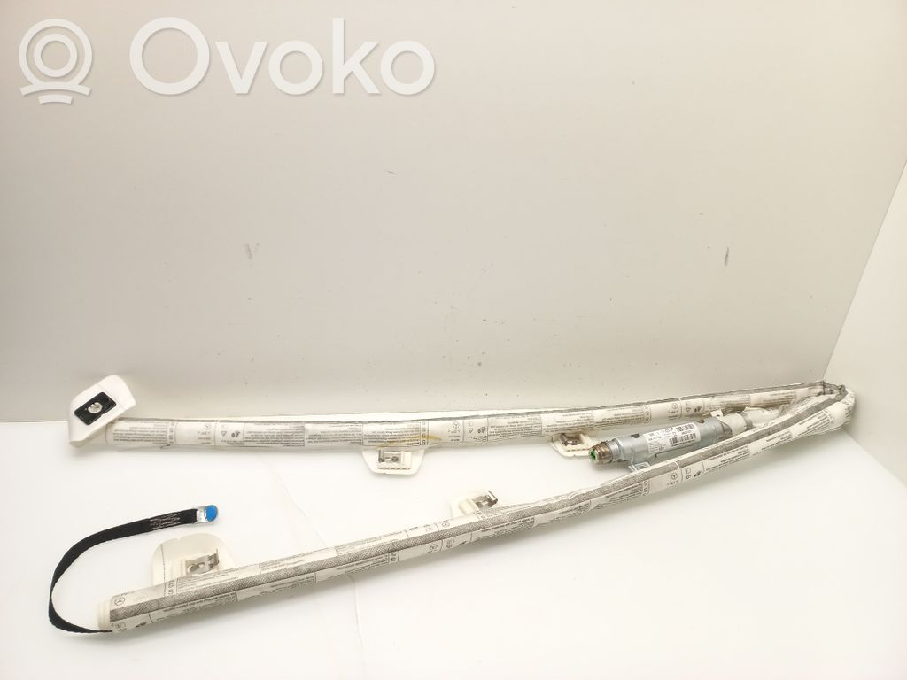Mercedes-Benz C W204 Stogo oro pagalvė (užuolaida) 