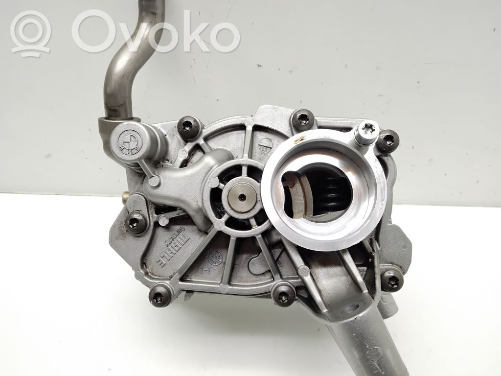 BMW 5 G30 G31 G38 Ölpumpe 