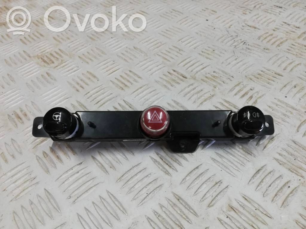 Fiat 500 Hazard light switch 