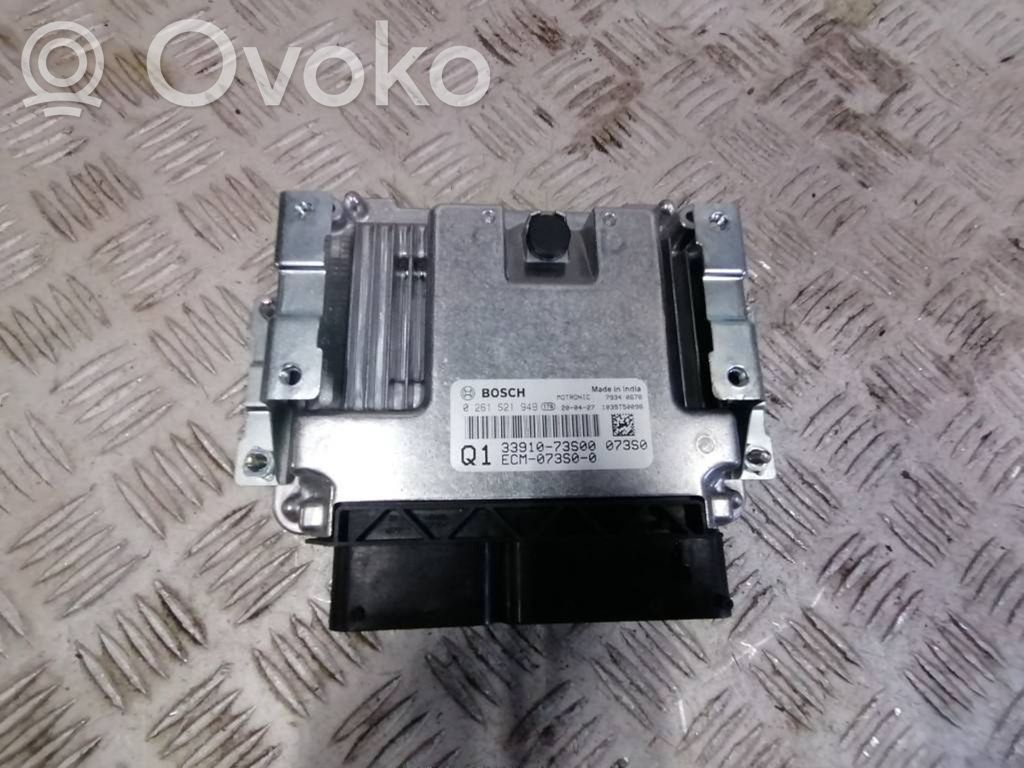 Suzuki Swift III Engine control unit/module 