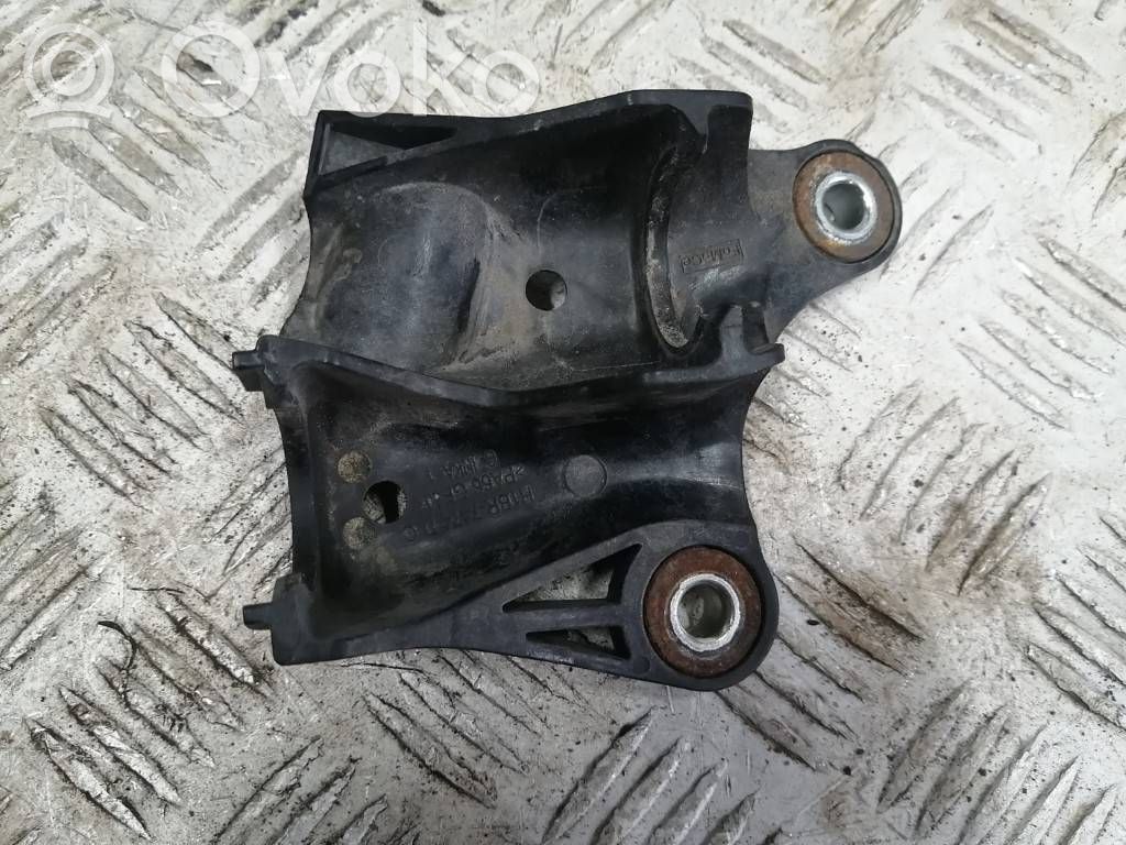 Ford Fiesta Gear shift cable bracket 