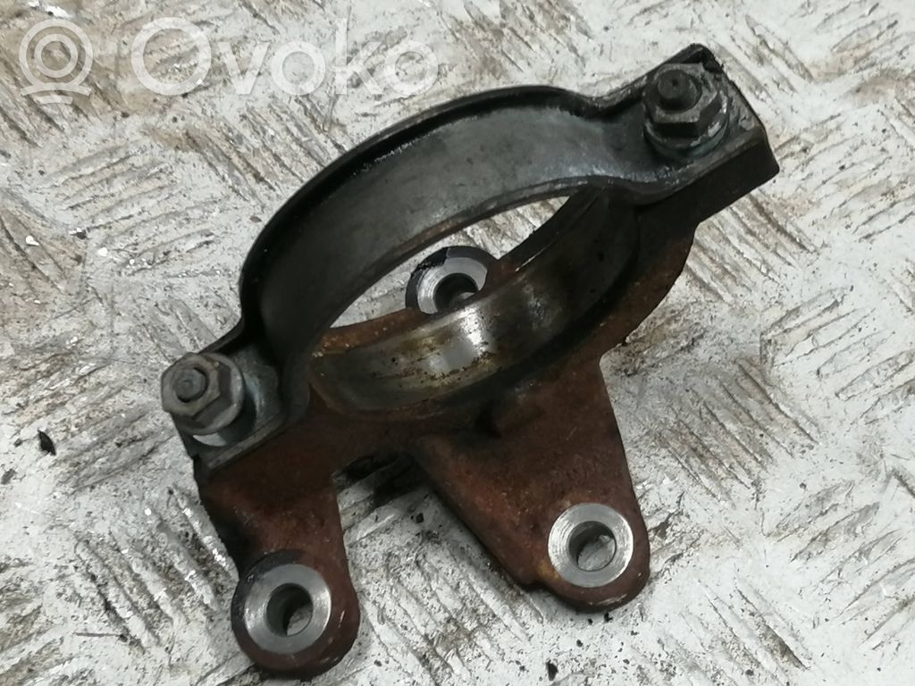 Ford Grand C-MAX Driveshaft support bearing bracket 