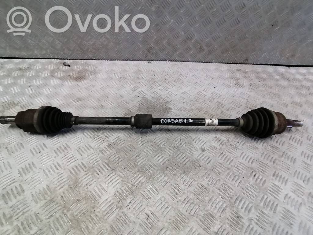 Opel Corsa E Priekinis pusašis 