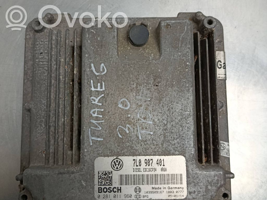 Volkswagen Touareg I Engine control unit/module 
