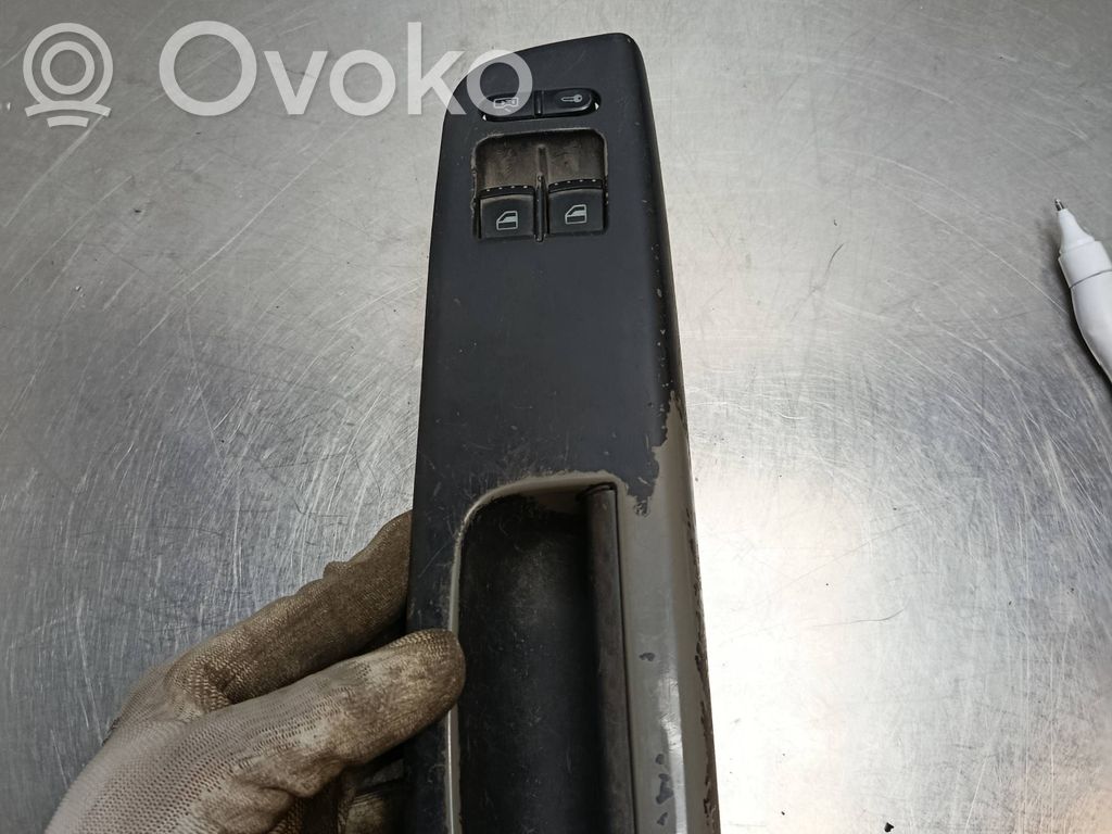 Volkswagen Golf IV Electric window control switch 