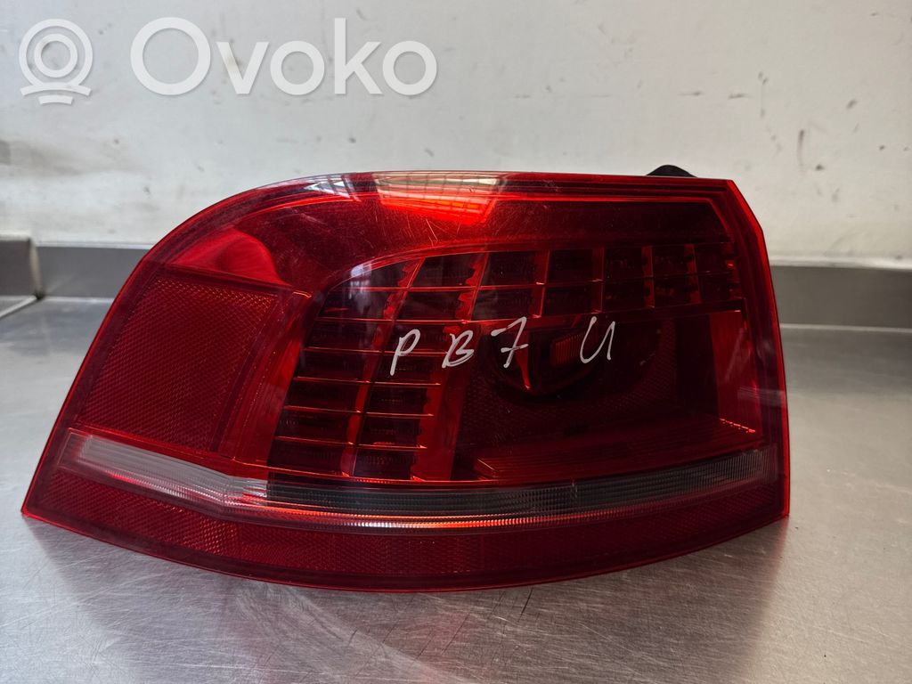 Volkswagen PASSAT B7 Lampă spate în caroserie 