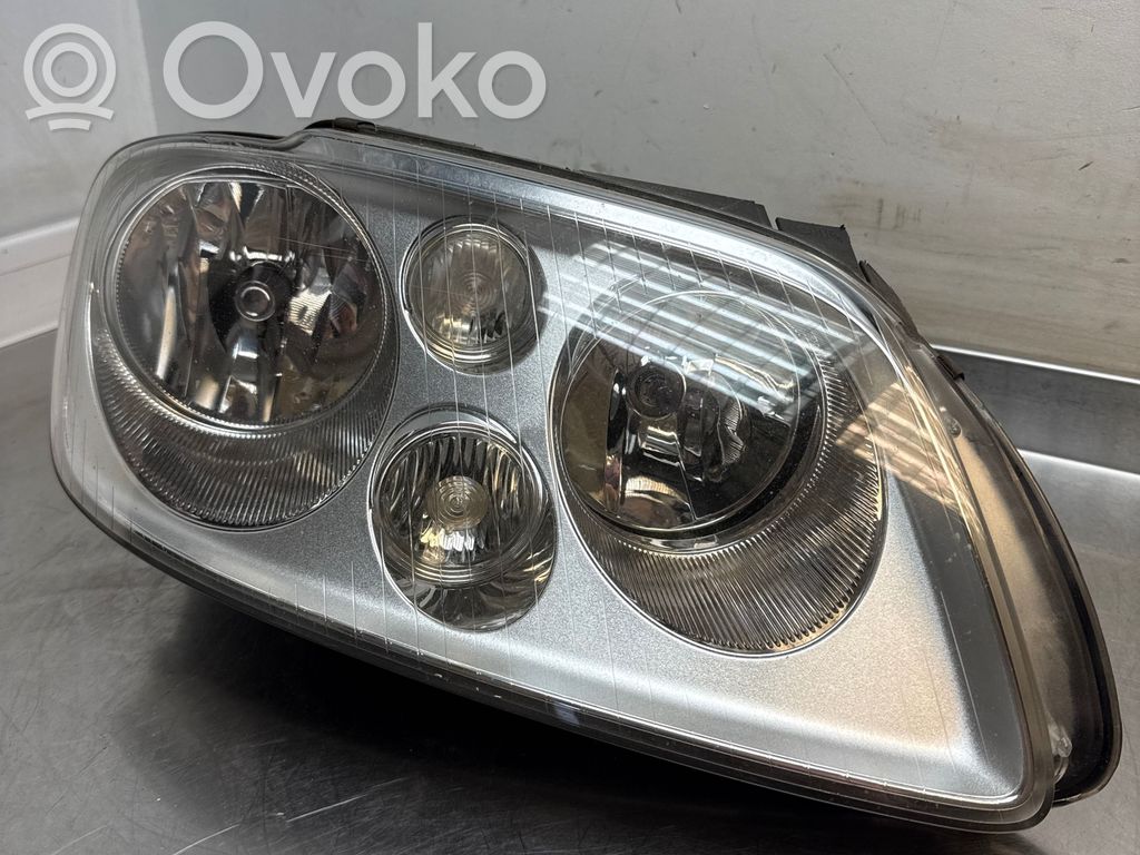 Volkswagen Caddy Lampa przednia 