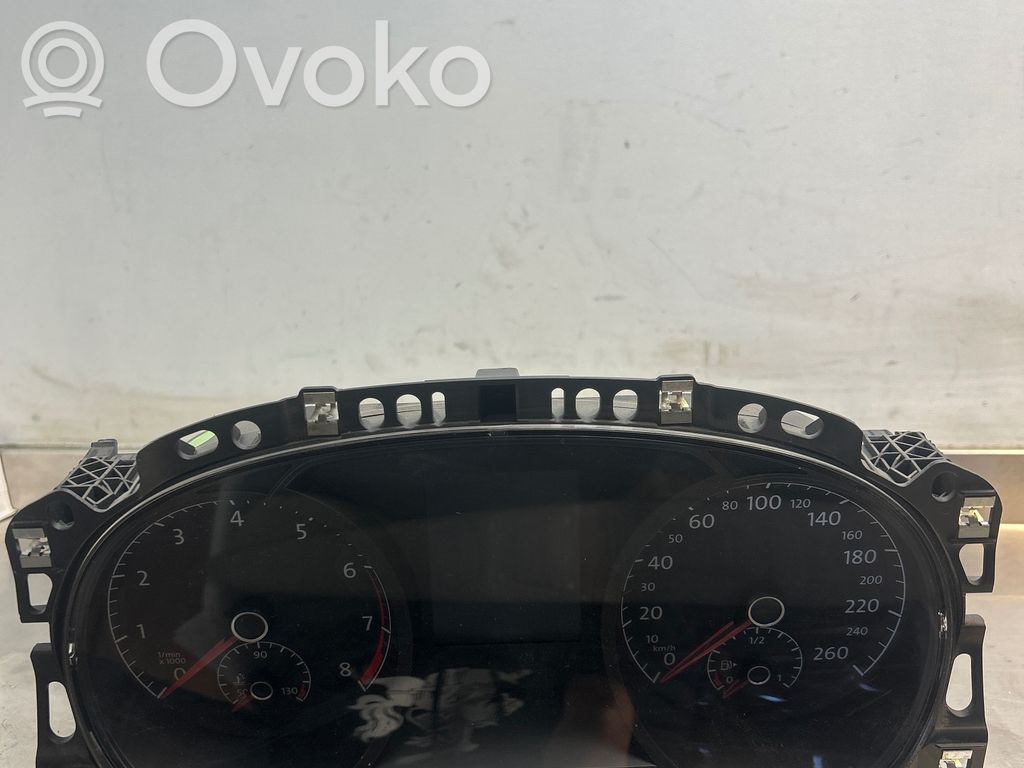 Volkswagen Golf VII Geschwindigkeitsmesser Cockpit 