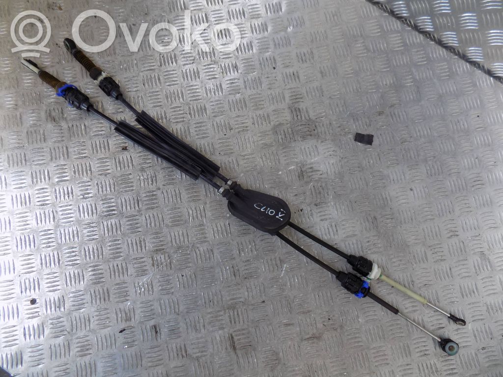 Gear shift cable bracket