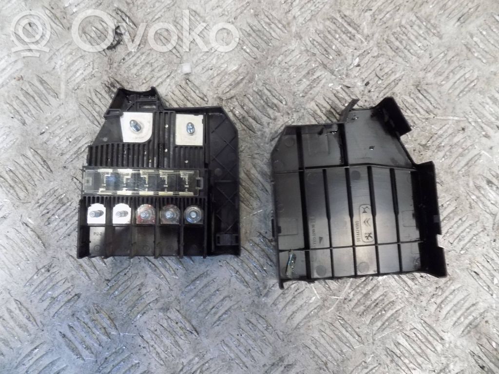 Fuse box set   9811879680B,20230213,732766643W